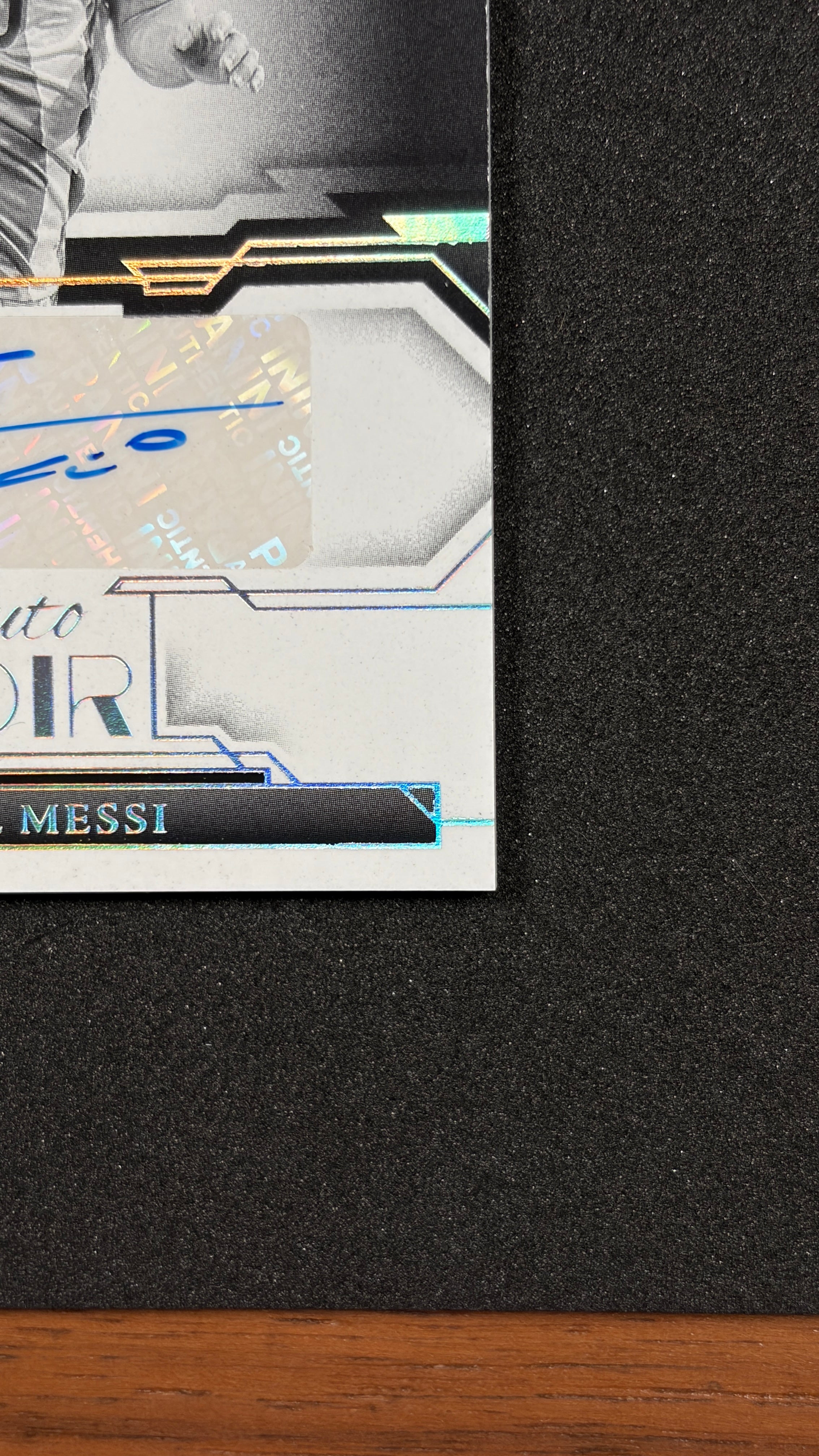 2024-25 Panini Noir Lionel Messi Auto Noir 01/10 #AN-LM Argentina