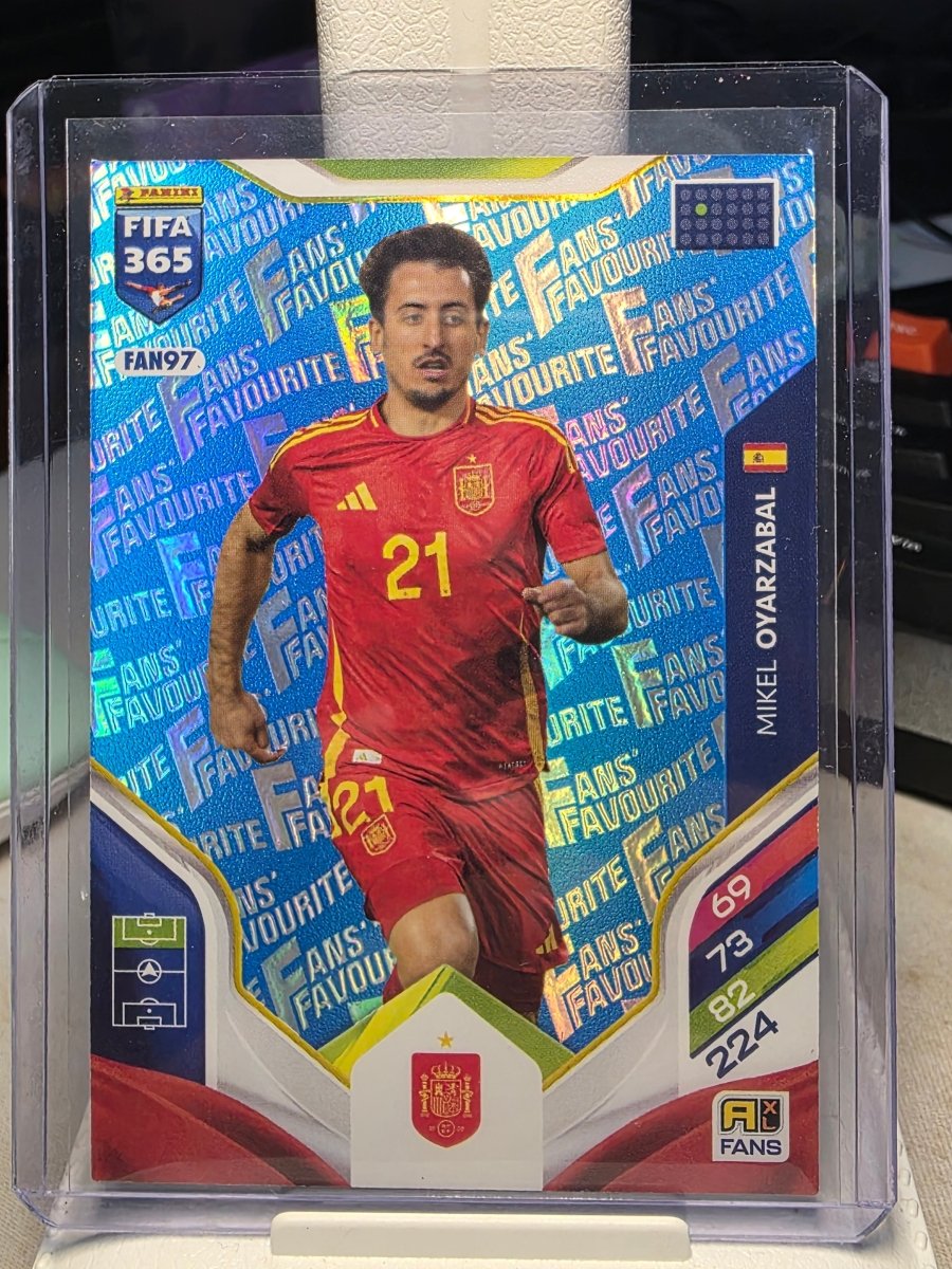 Mikel Oyarzabal Fan Favourite Blue España FAN97 - Panini Fifa 365 Adrenalyn XL 2026. by shad0wknightTCG on MYNTED
