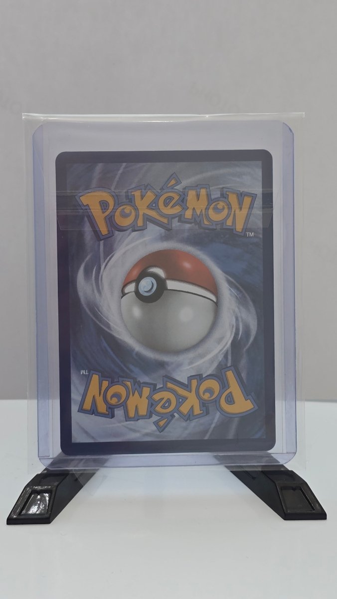 Rocket's Zapdos - Celebrations: Classic Collection - CC 15/132 - English by MechaKai Collectibles on MYNTED