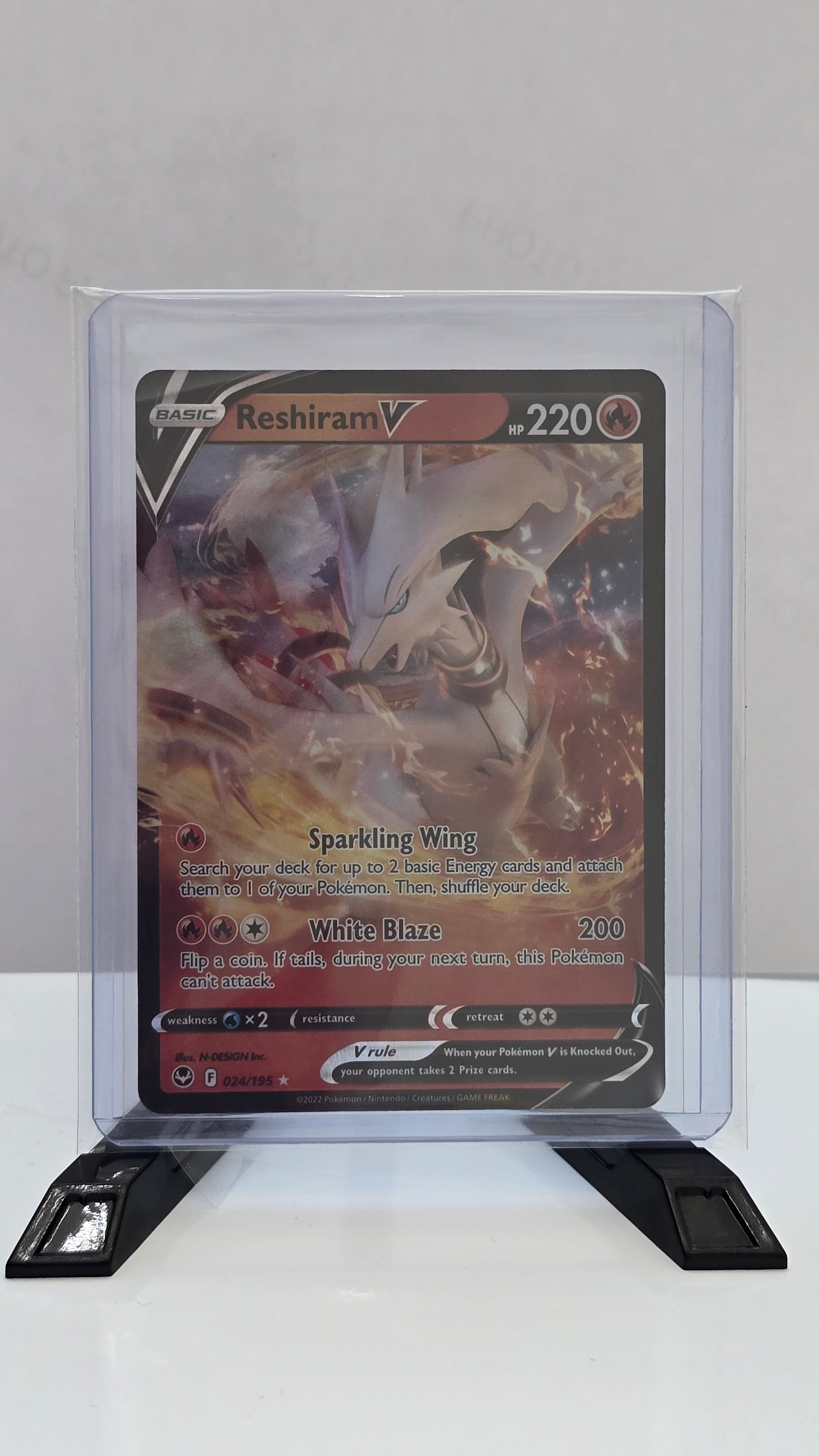 Reshiram V - Silver Tempest - UR 024/195 - English
