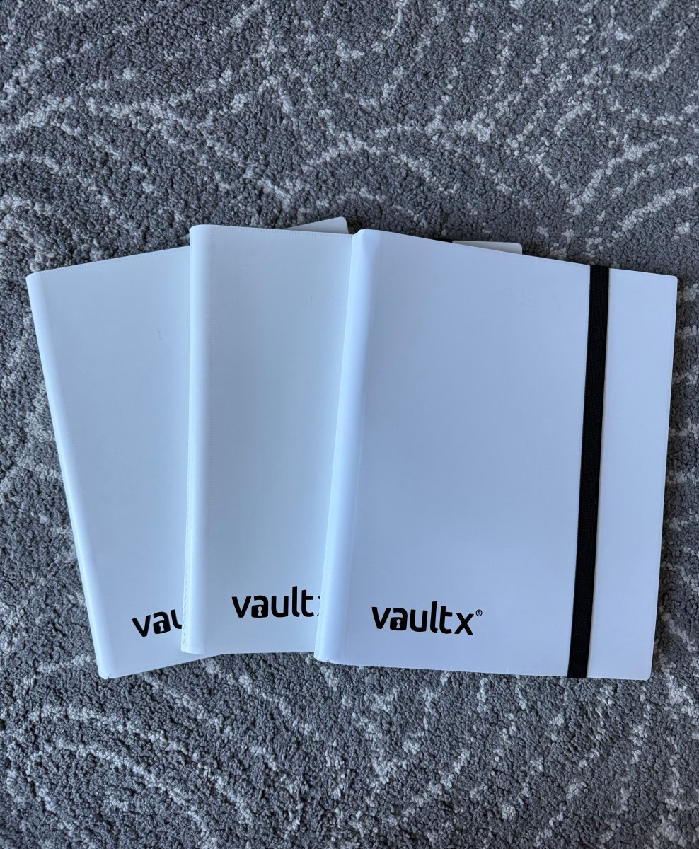 Vault X 9 Pocket Trading Card Strap Binder - 360 cards (White) / Used: lIke new by Schmutzfink TCG on MYNTED