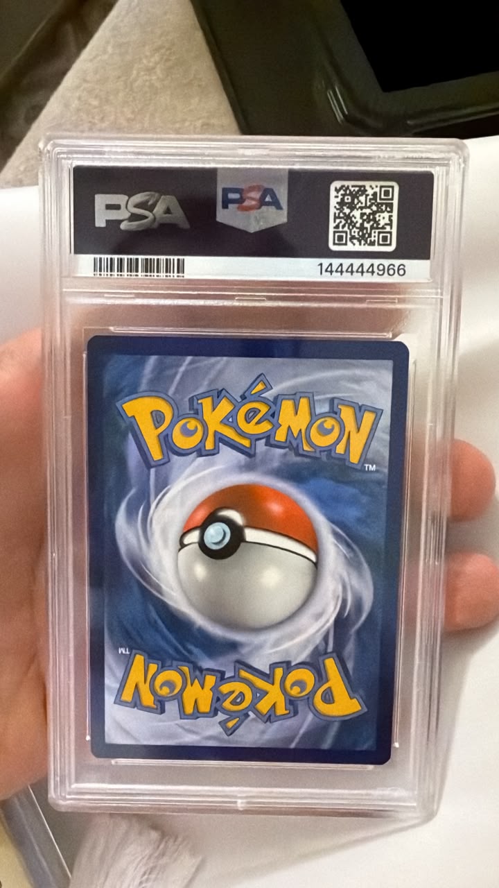 2016 POKEMON X Y FLYING PIKACHU #110 MINT - PSA 9
